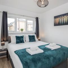 Carlile House - London 5 bedroom Free Parking & Garden by Damask Homes