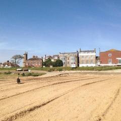 Sea Breeze is next to the Beach & Harbour