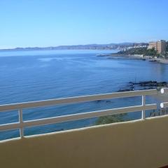 Holidays2Benalmadena Torrequebrada Sea view Front beach with pool parking & terraces