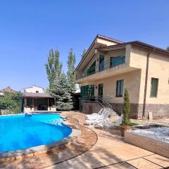 Stunning Villa Private Pool near Yerevan centre