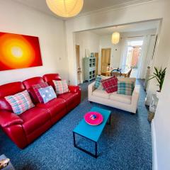 Spacious Victorian family Town House, sleeps 7, near York Centre