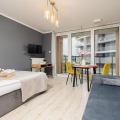 Studio with Balcony Warsaw Kokoryczki by Renters