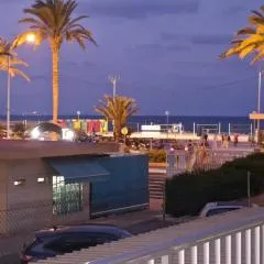 Miyas 2, PRIMERA LÍNEA DE PLAYA
