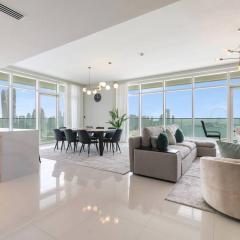 Fascinating Views! Large 4BR Private Beach Access, Emaar BeachFront