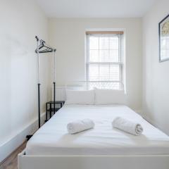 APlaceToStay Central London Apartment, Zone 1 WAT