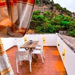 Grazalema- Casita Panorama - Fantastic views- Clima, Wi-Fi and Private Parking optional