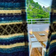 Grazalema - Casita La Calma - Incredible views, Clima Frio-Calor, Wifi & Private Parking optional