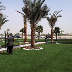 DUBAI - Glitz 3 Residences - MAJESTIC Luxe Holiday Home - 2BR - Sleep 4 - FOR FAMILIES & COUPLES STAYS ONLY