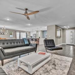 Quiet Contemporary Executive 4BD, 3BA Estate with Pool