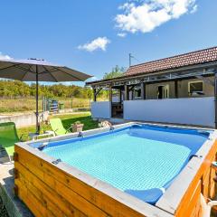 Awesome Home In Bratina With Outdoor Swimming Pool