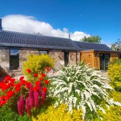 Braeside Cottage - Adorable 2 Bedroom Eco-Friendly Character Cottage