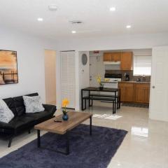 Hollywood 2 Bdrm New Furnished Beach Vacation Lb2