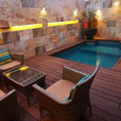 Cozy Home with Private Pool