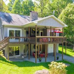 Gorgeous Cottage with Hot Tub in Boone NC!
