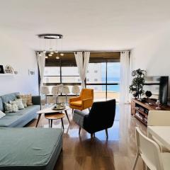 Elegant Apt with Balcony & Sea View by FeelHome
