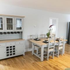 The Unicorn (Apartments)