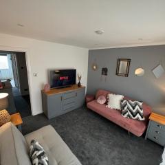 House Sleeps 8. 2bedrooms & sofa beds in sitting room