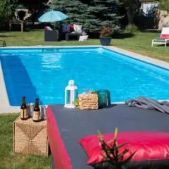 Luxury Singular Villa Rosa
