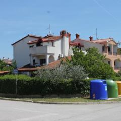 Apartments with parking space Rovinj - 7656