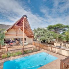 Luxurious 4 Bedroom Villa with Cottage 205