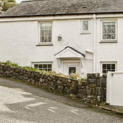 2 White Horses Cottages