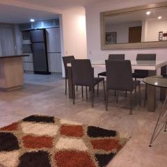 Apartamento cómodo , grande en Poblado Medellín