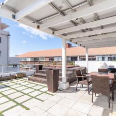 2 Bed Green Point Apartment