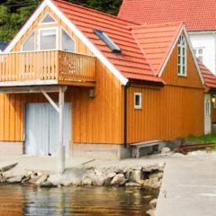 4 person holiday home in MÅLØY-By Traum