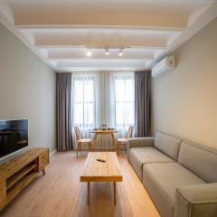 Historic 1 Bedroom Galata Apt-Heart of Istanbul ( Kuledibi 4 )