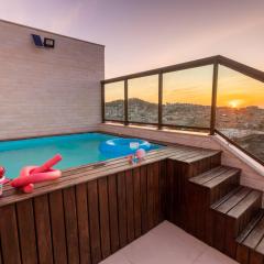 Cobertura Pé na Areia- Piscina, Churrasqueira, Vista Mar e a 50m da Praia dos Anjos