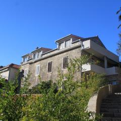 Apartments with WiFi Lastovo - 8343