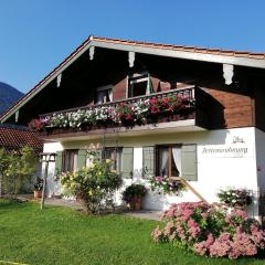 Ferienwohnung Emilia mit Bergblick (Osten)