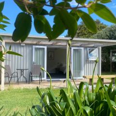 Beach Break Cabin - short walk to beach and cafes