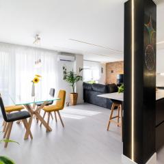 Premium apartment Granada Center with balcony view