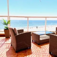 Lux Penthouse Mediterranean views Beach front