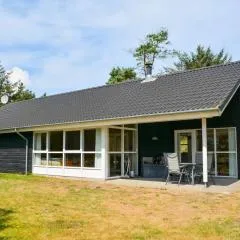 6 person holiday home in Blokhus