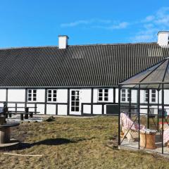 10 person holiday home in Hadsund