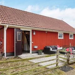 5 person holiday home in LINDOME SVERIGE