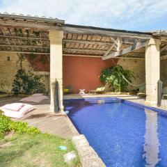 Stunning Home In Aigues-vives With Outdoor Swimming Pool, 6 Bedrooms And Wifi