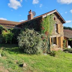 Eco-gîte panoramique face aux volcans avec ateliers couture bohème en option