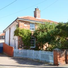 Pebble Beach Cottage, Aldeburgh