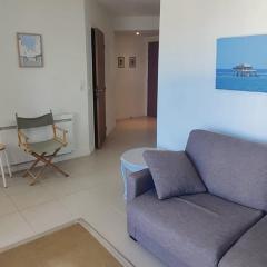 Nice Cocoon 45 M With Balcony Near The Beach