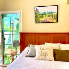 Sweet Tuscan Dreams-Private Entrance & Bathroom with Patio