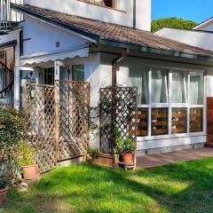 One bedroom apartement at Marina di Ravenna 400 m away from the beach with enclosed garden and wifi