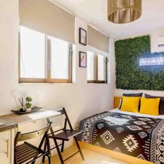 Downtown 22sqm Green Nest King-Size Bed