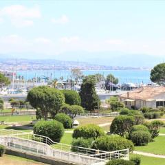 Bel appartement 3 pièces avec terrasse et parking à Villeneuve-Loubet Plage - FR-1-252A-84