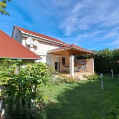 Holiday Home Boros by Interhome