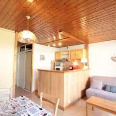 Studio 4 pers, centre village, 450m télécabine, balcon, casier à skis, animaux acceptés - FR-1-572-211