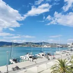 Marine Apartment with sea & port view!