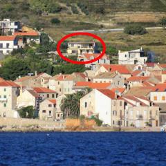 Apartments and rooms with parking space Komiza, Vis - 8844